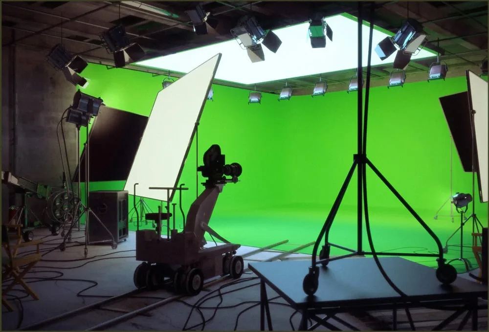 green screen lighting setup showing proper distance between subject and backdrop