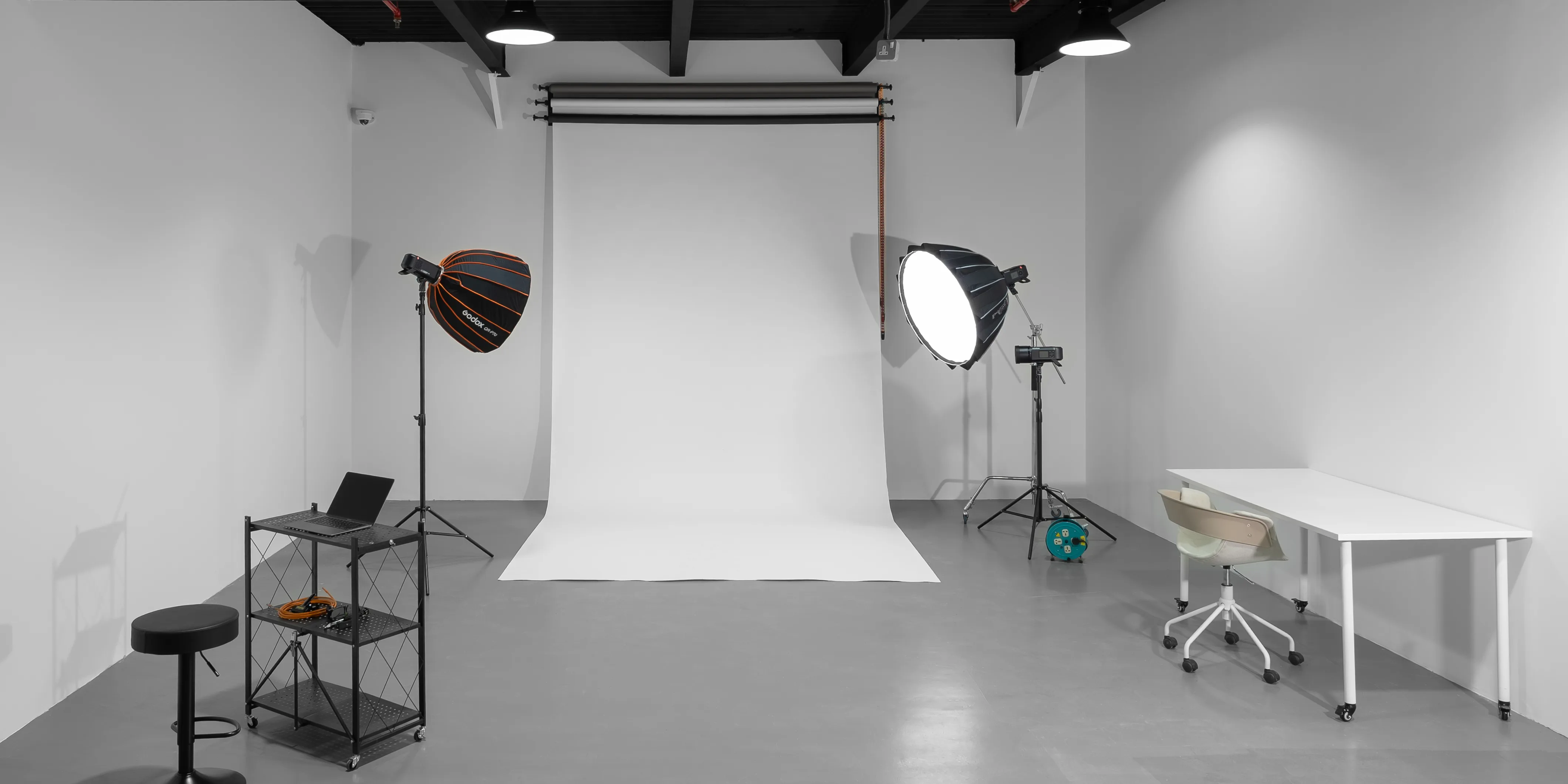 Studio B-3