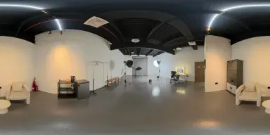 Studio B-4