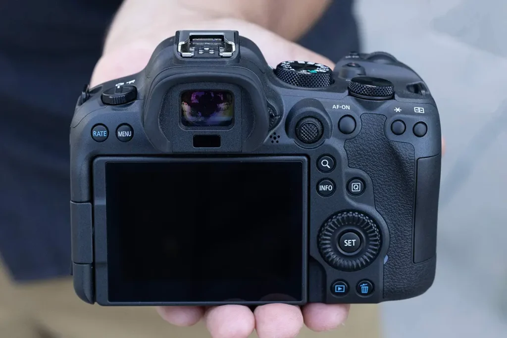 Comparison of best hybrid cameras for photo and video in 2025, showing Sony and Canon models