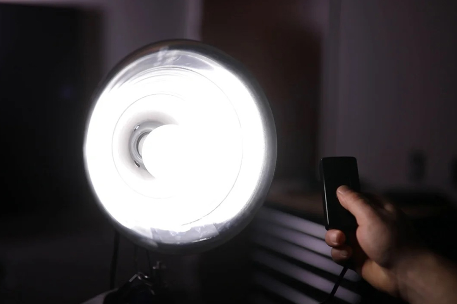 Beginner-friendly indoor photography lighting using one main light source and white bounce.